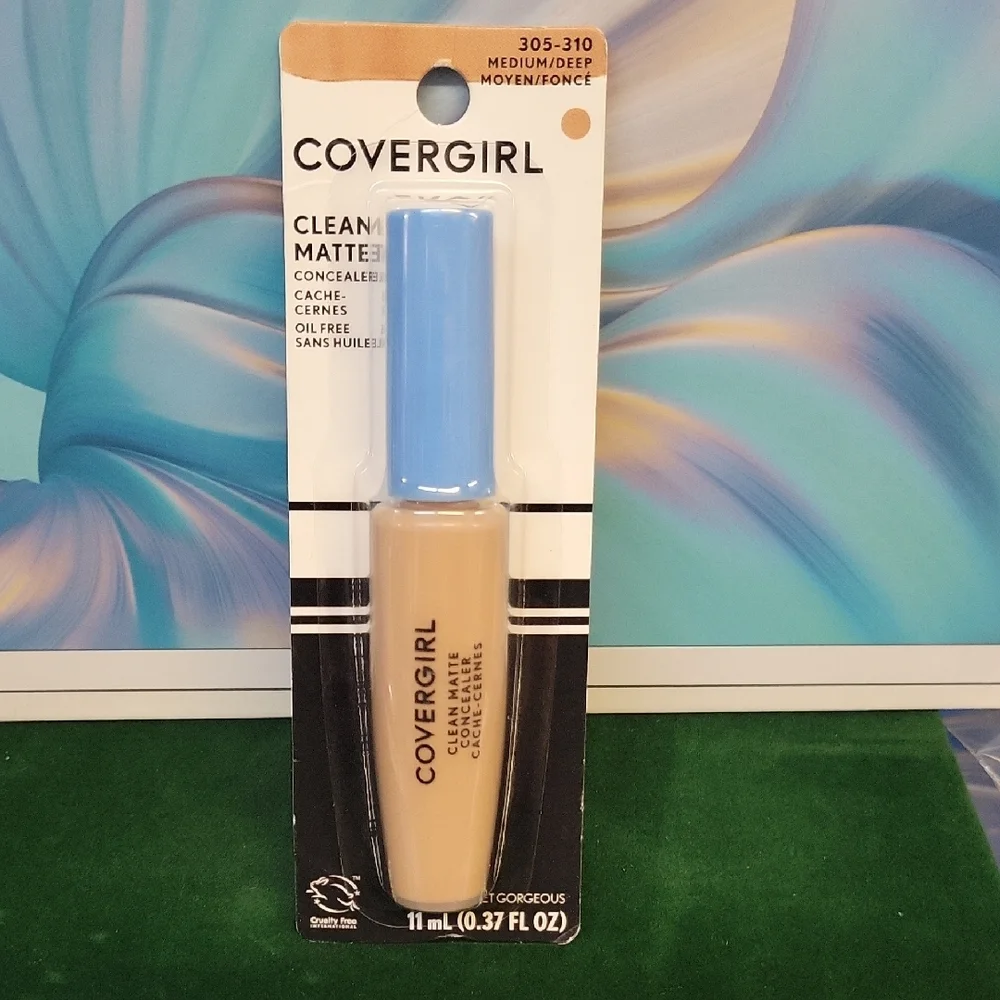 COVERGIRL Clean Matte Concealer 305-310 Medium/Deep New Sealed Pkg